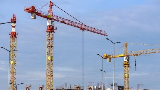 A multi-crane building site